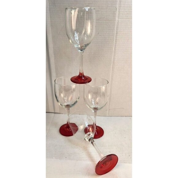 Set Of 2 Clear Long Streamed Wine Glasses With Red Base - Picture 4 of 7